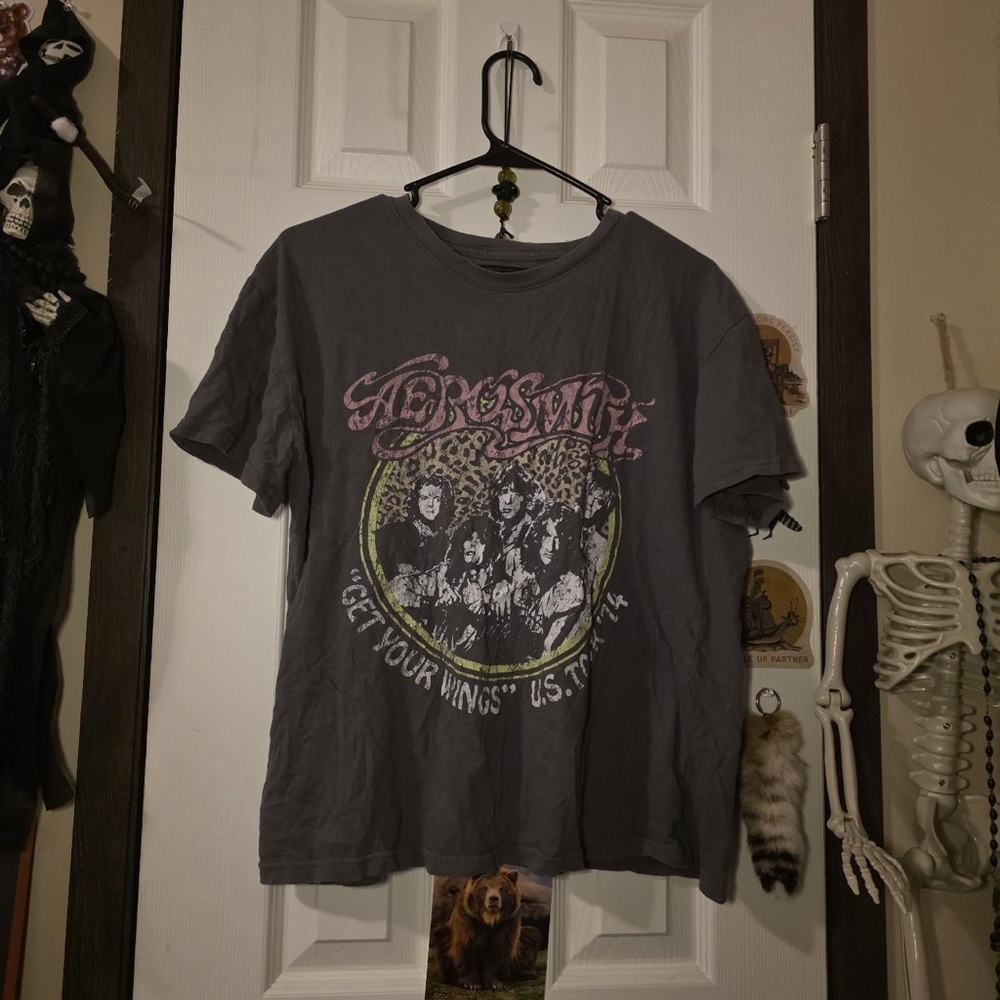Forever 21 Gray Short Sleeve Band Graphic Tee with Pink and Yellow Accents